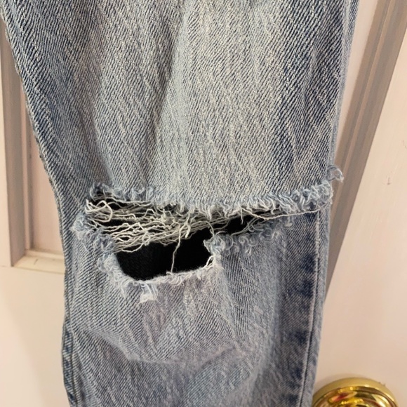 Levi's Men's Skinny Style Jeans with Torn Knees - Picture 2 of 5